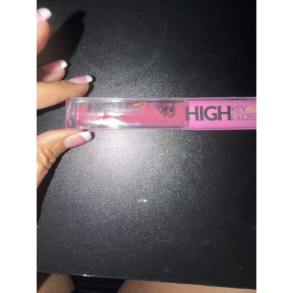 KimChi Chic High Key Gloss Haute Brillance Lip Gloss Hi Darling New Sealed